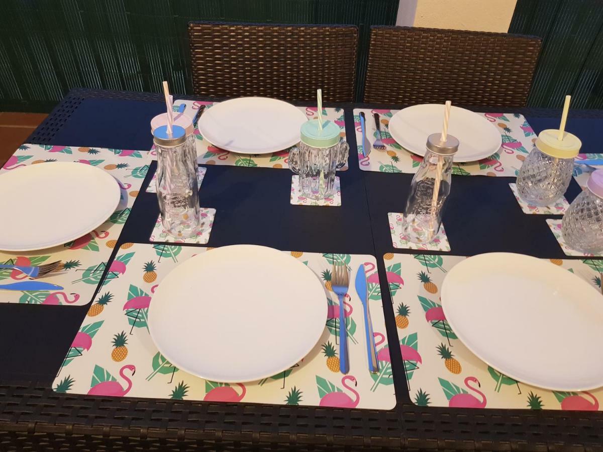 Casa Del Sol Apartment มานิลบา ภายนอก รูปภาพ
